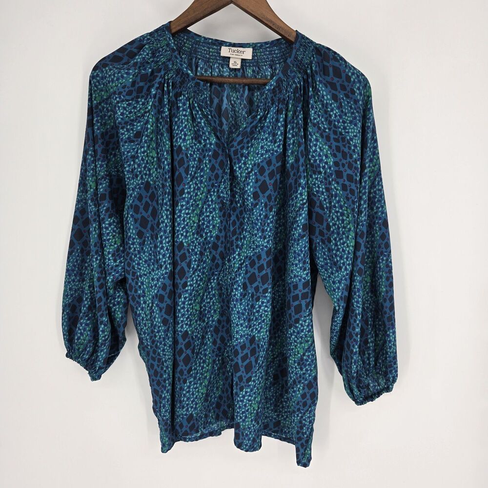 Tucker For Target Abstract Blouse XL V Neck Work Wear